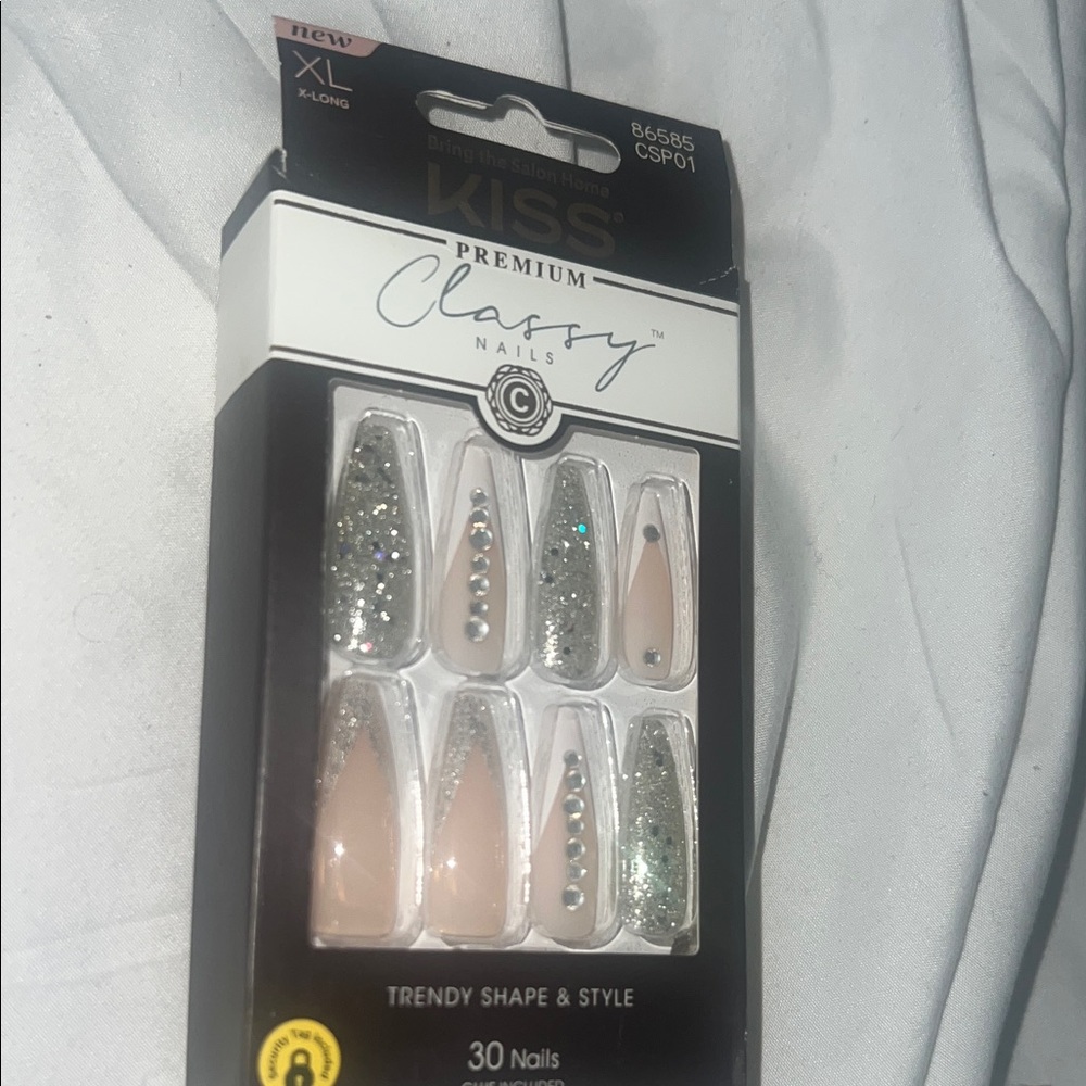 Kiss Glam Press-On Nails - Silver and Nude